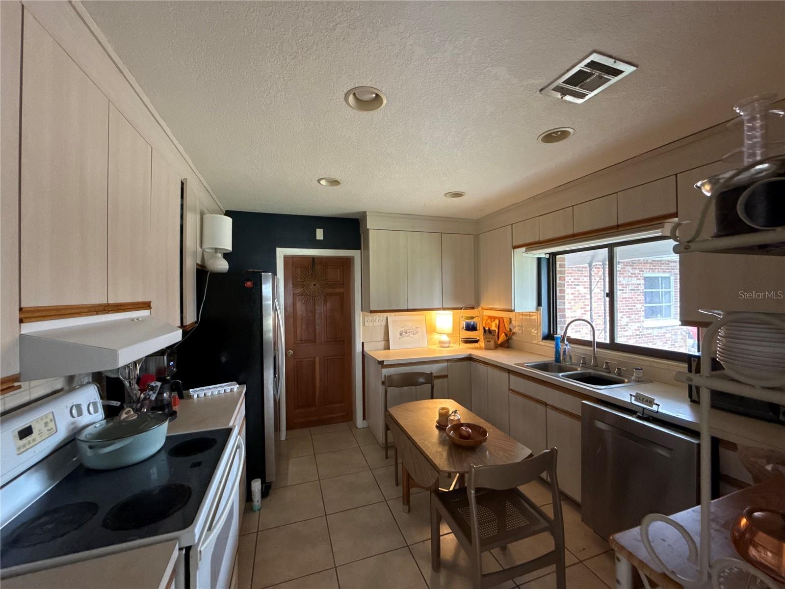 Image 8 of 17 For 9279 Silver Lake Drive