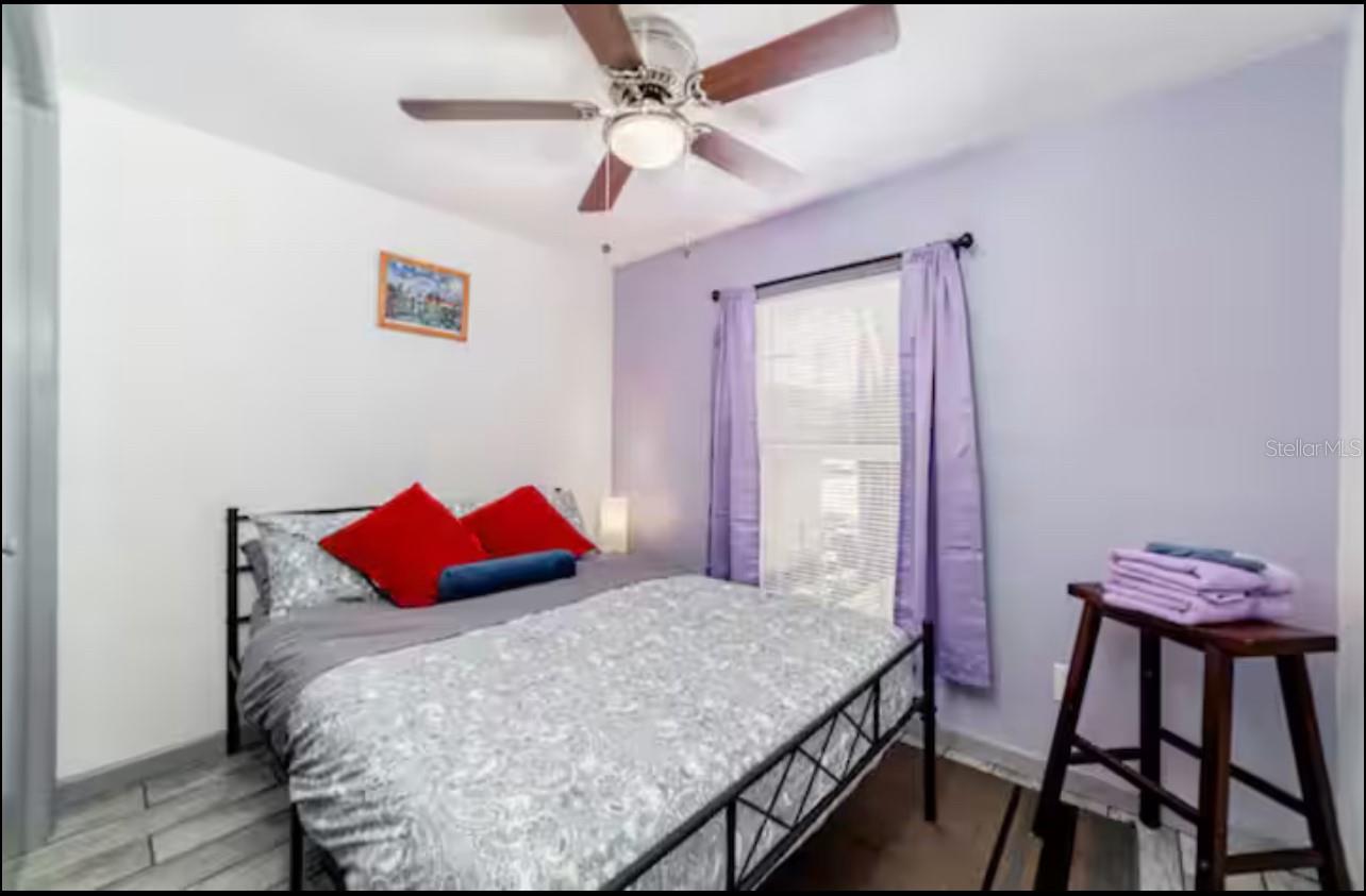 Image 11 of 23 For 907 Wabash Avenue