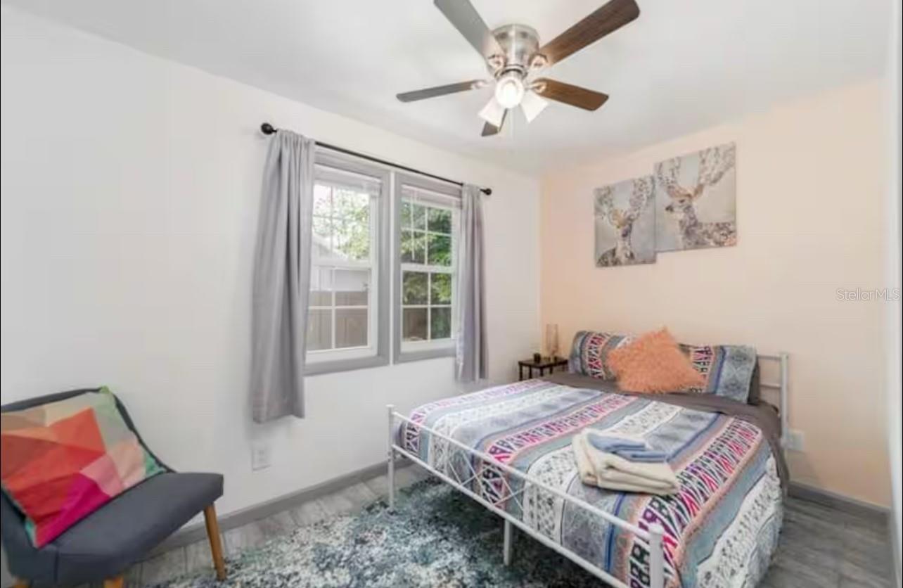 Image 16 of 23 For 907 Wabash Avenue