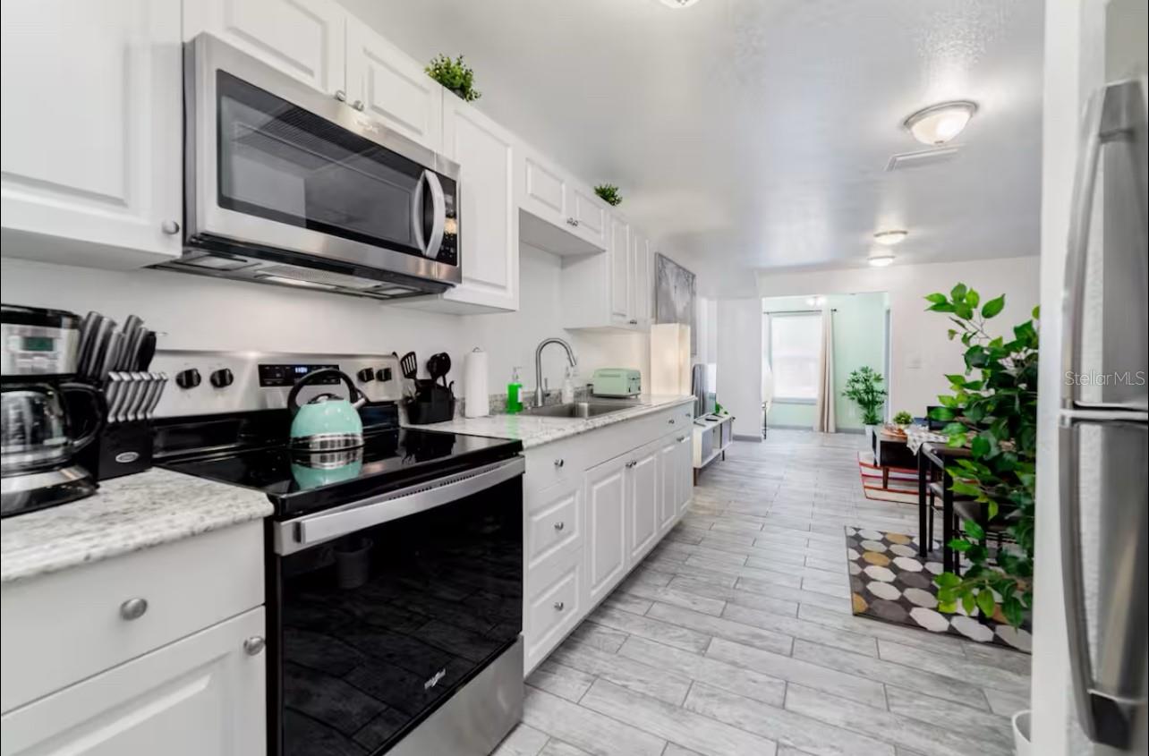 Image 18 of 23 For 907 Wabash Avenue