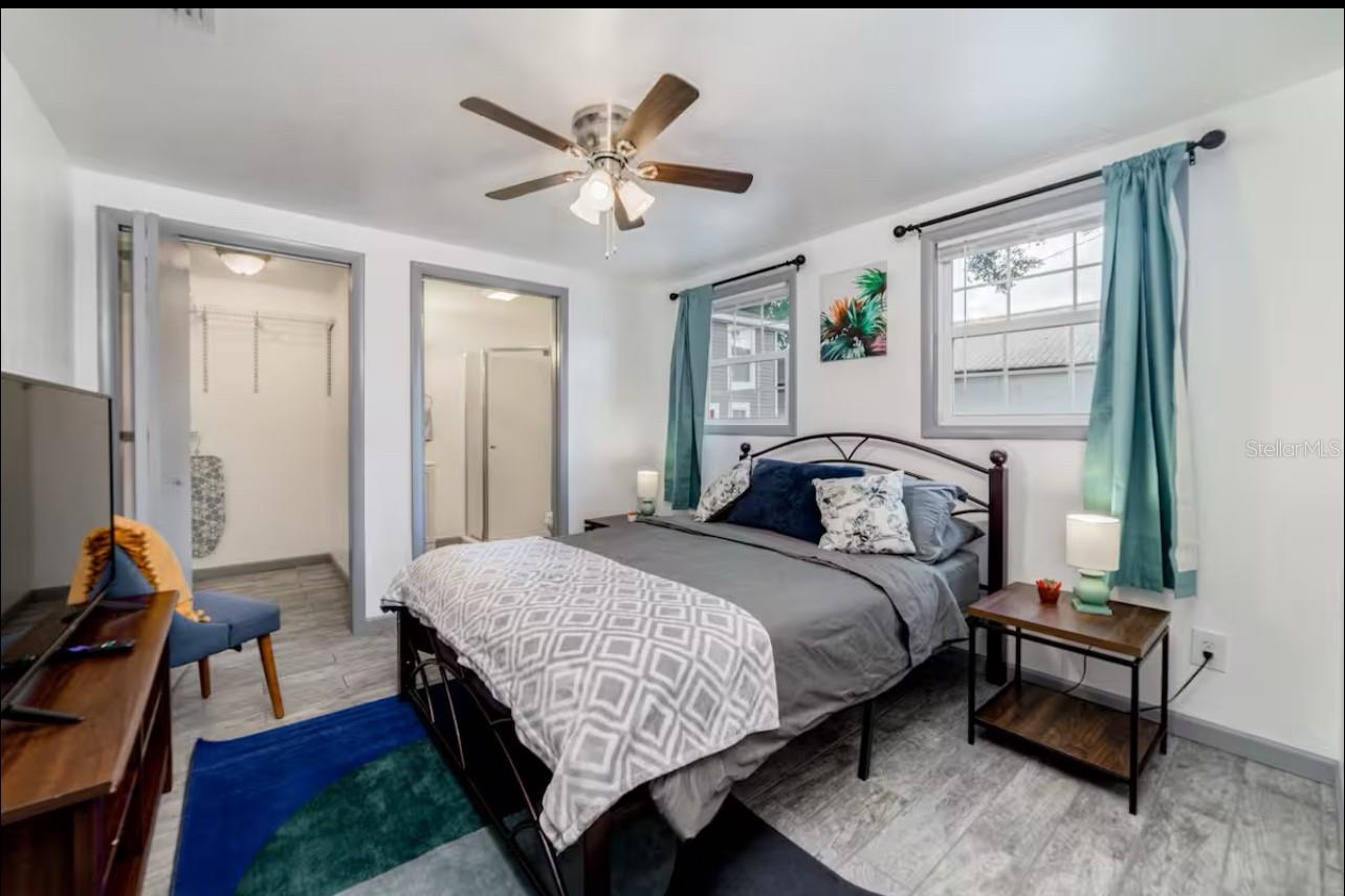 Image 21 of 23 For 907 Wabash Avenue