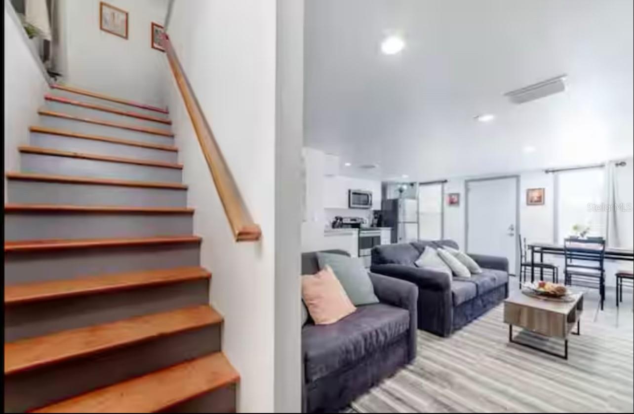 Image 8 of 23 For 907 Wabash Avenue