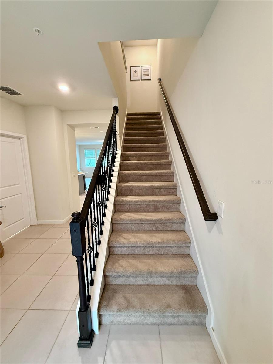 Image 13 of 45 For 10923 Leafshore Loop