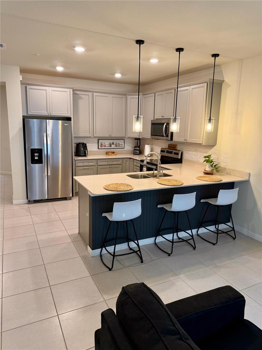 Image 5 of 45 For 10923 Leafshore Loop