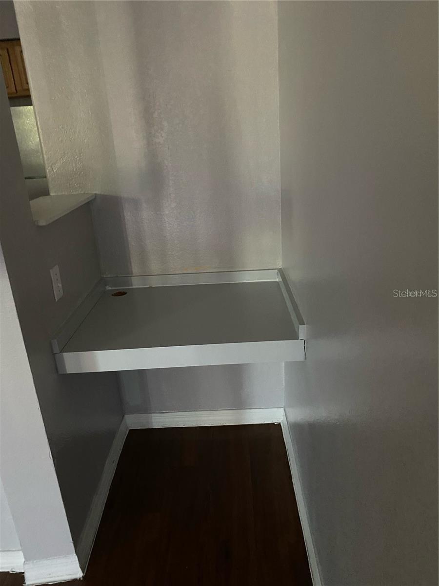 Image 5 of 12 For 6413 Astor Villages  210