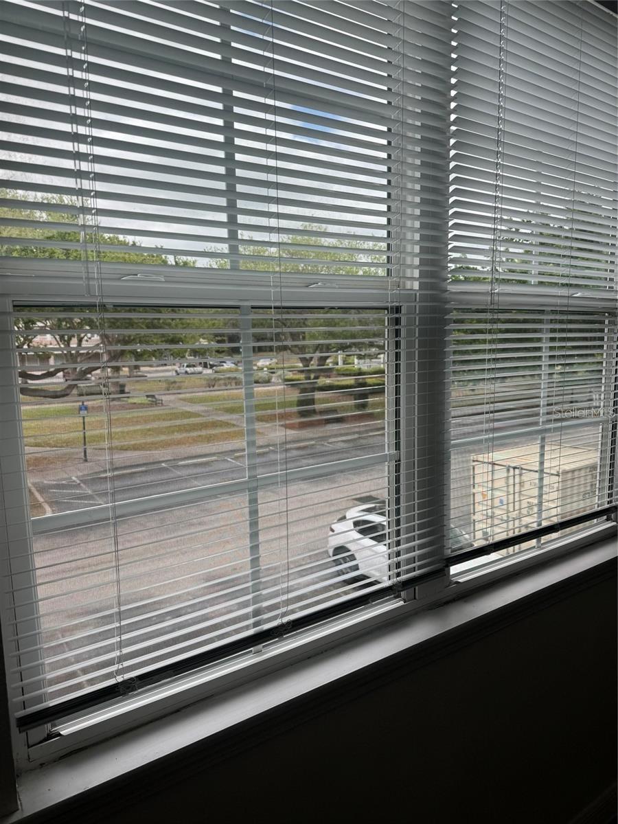 Image 7 of 12 For 6413 Astor Villages  210