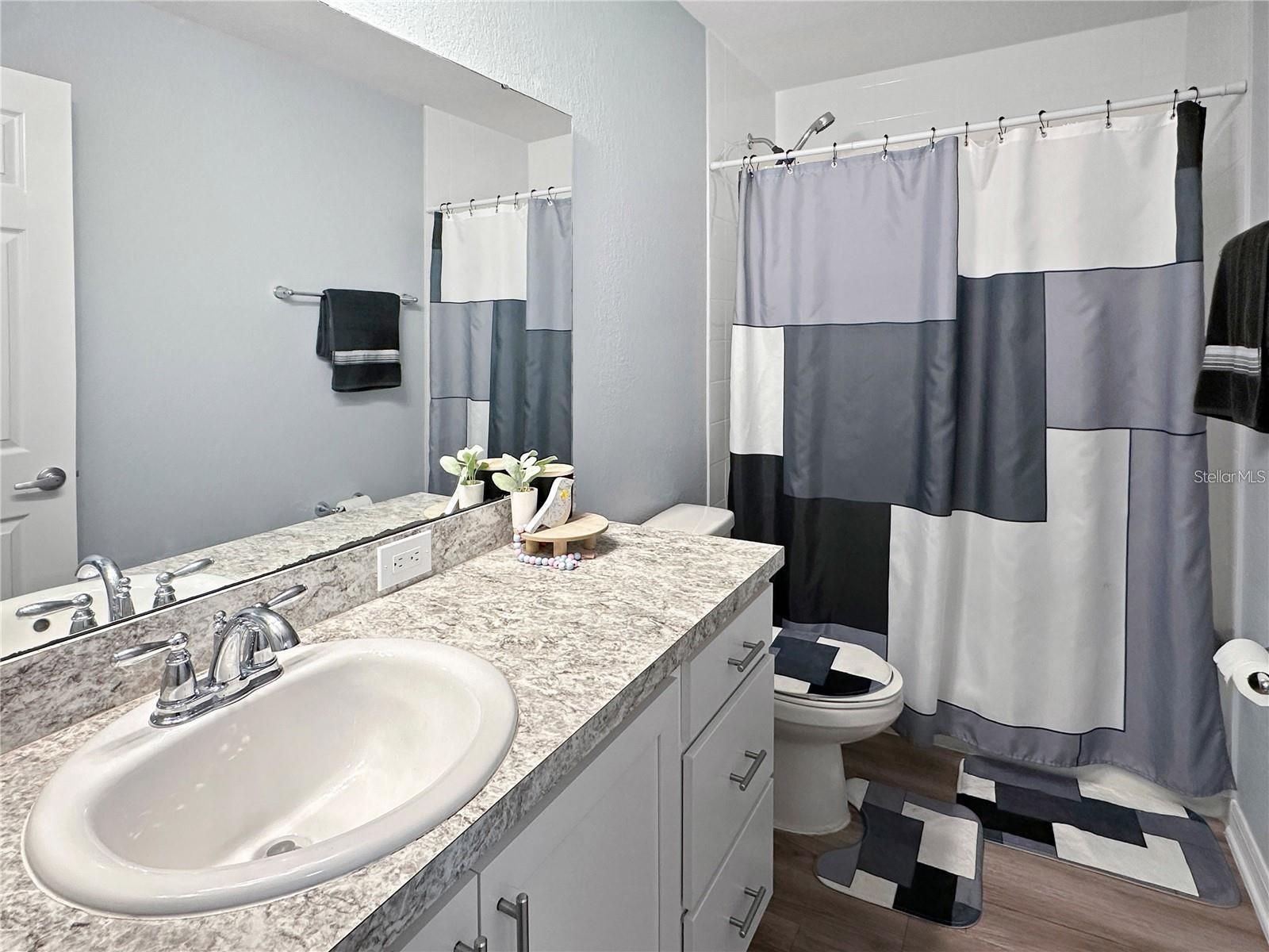 Image 14 of 19 For 314 Tanager Street