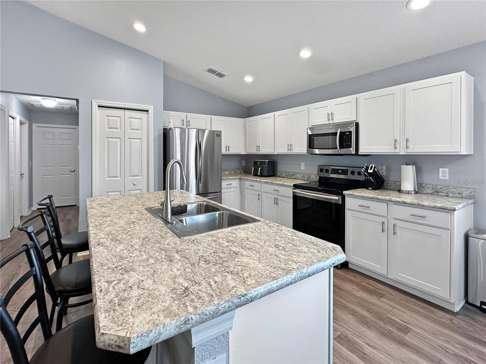 Image 9 of 19 For 314 Tanager Street