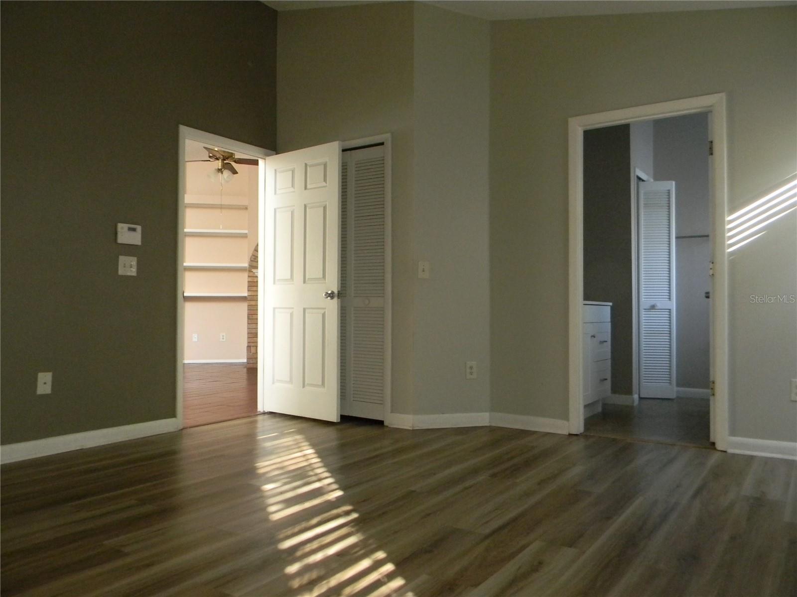 Image 11 of 27 For 150 Abbey Hollow Drive