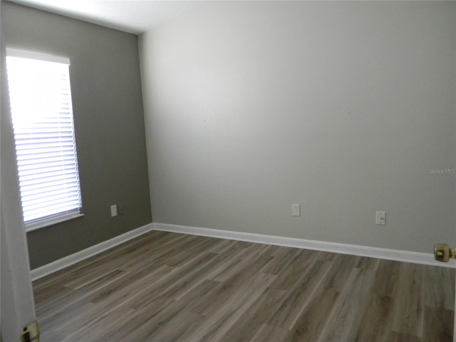 Image 17 of 27 For 150 Abbey Hollow Drive