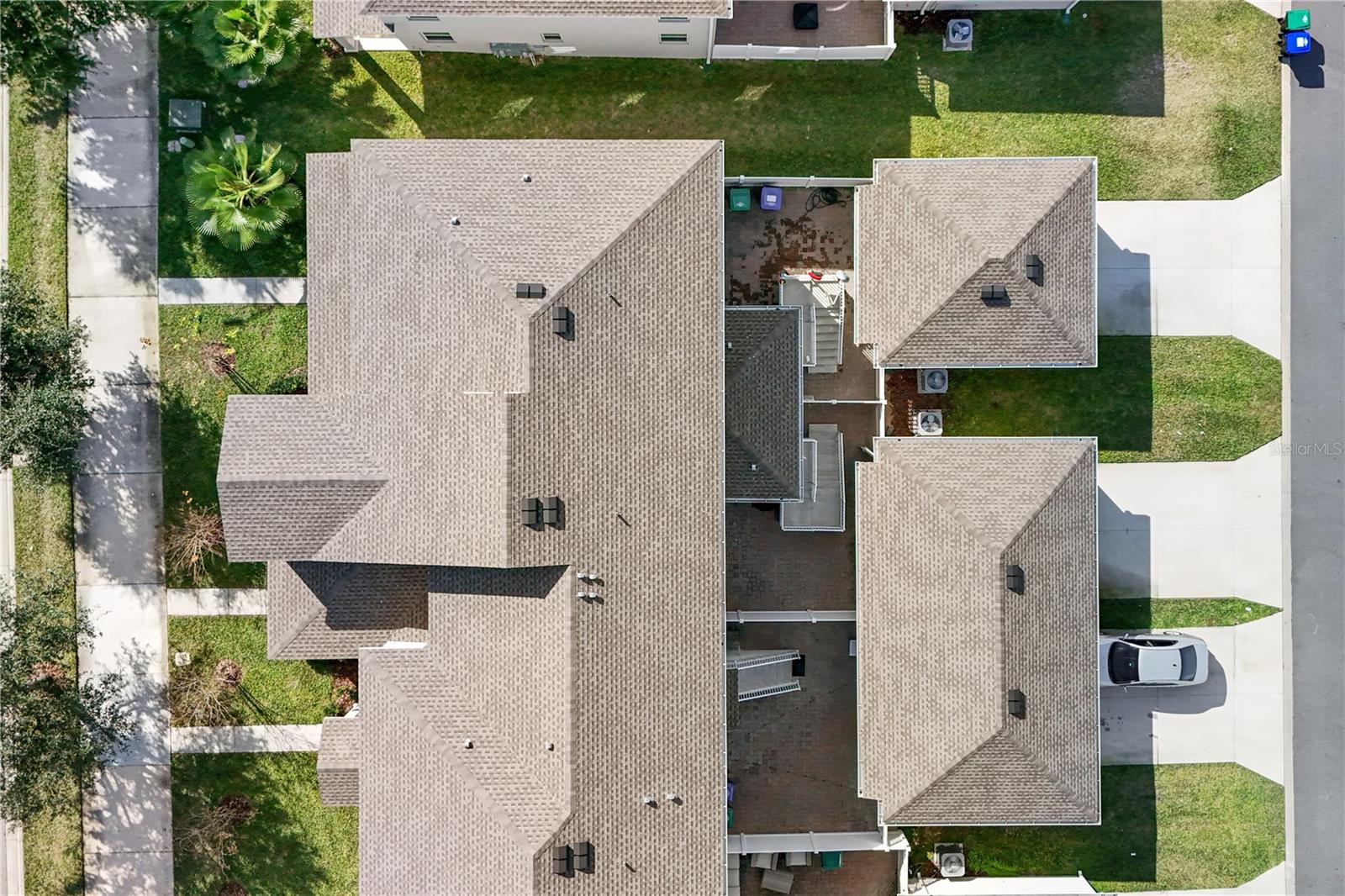 Image 11 of 81 For 15633 Water Spring Boulevard