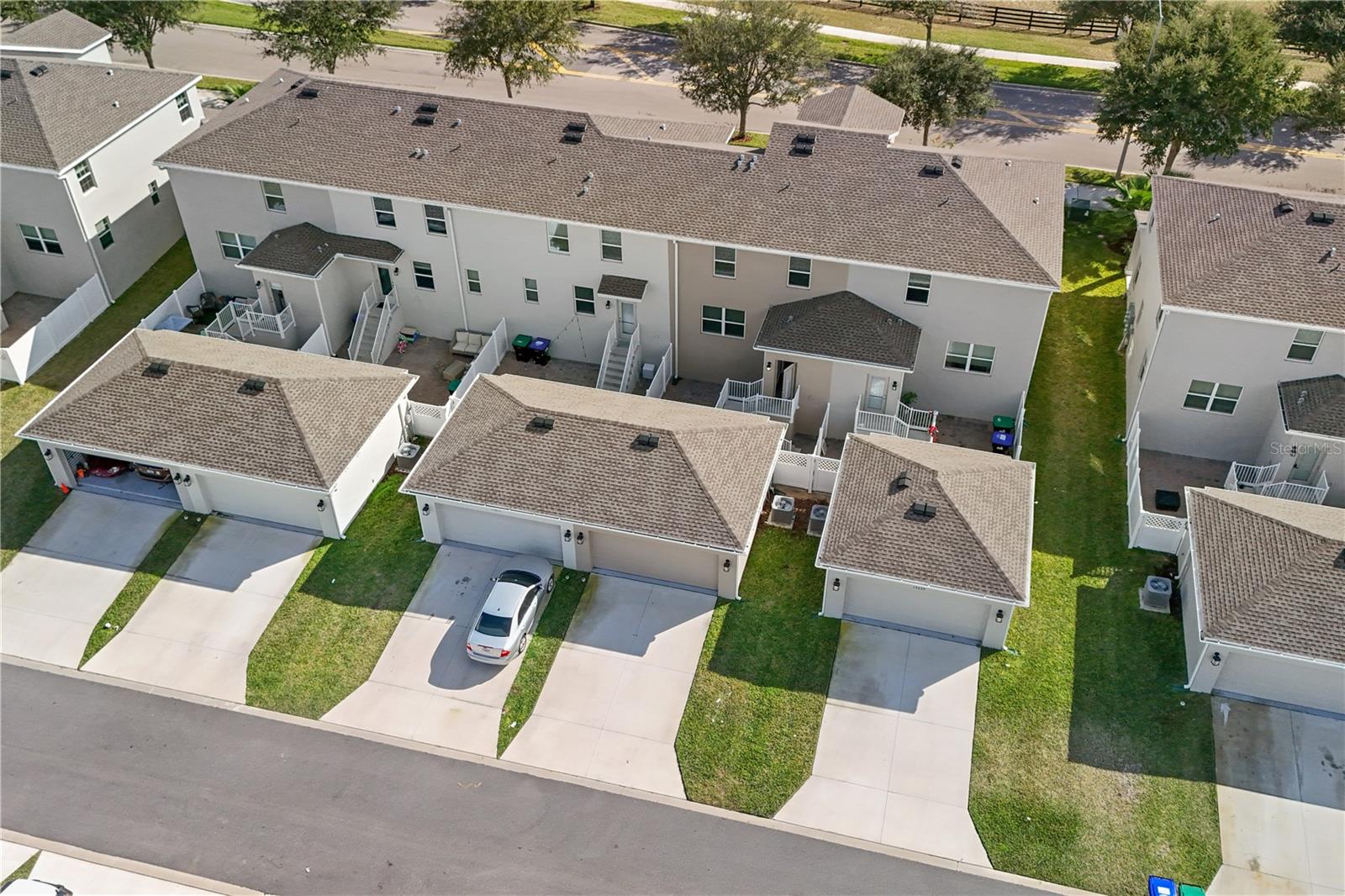 Image 13 of 81 For 15633 Water Spring Boulevard