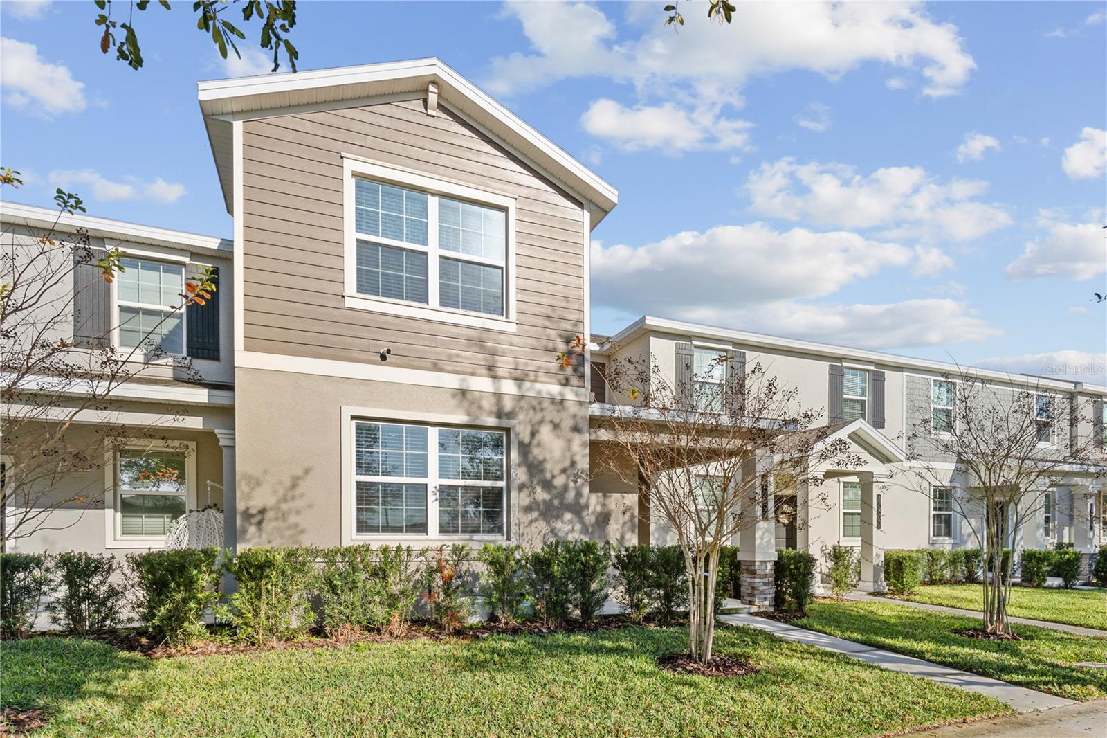 Image 29 of 81 For 15633 Water Spring Boulevard