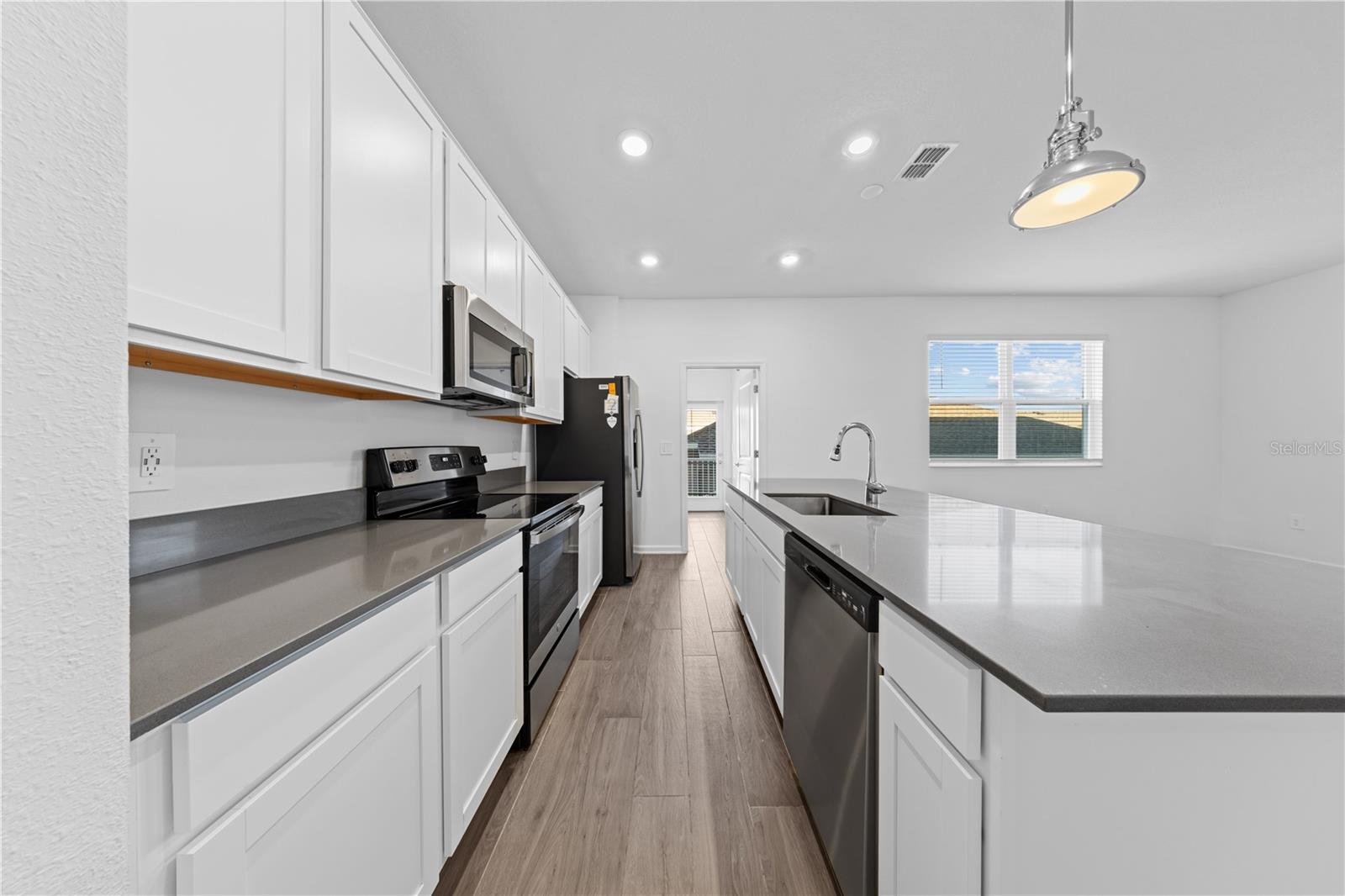 Image 41 of 81 For 15633 Water Spring Boulevard