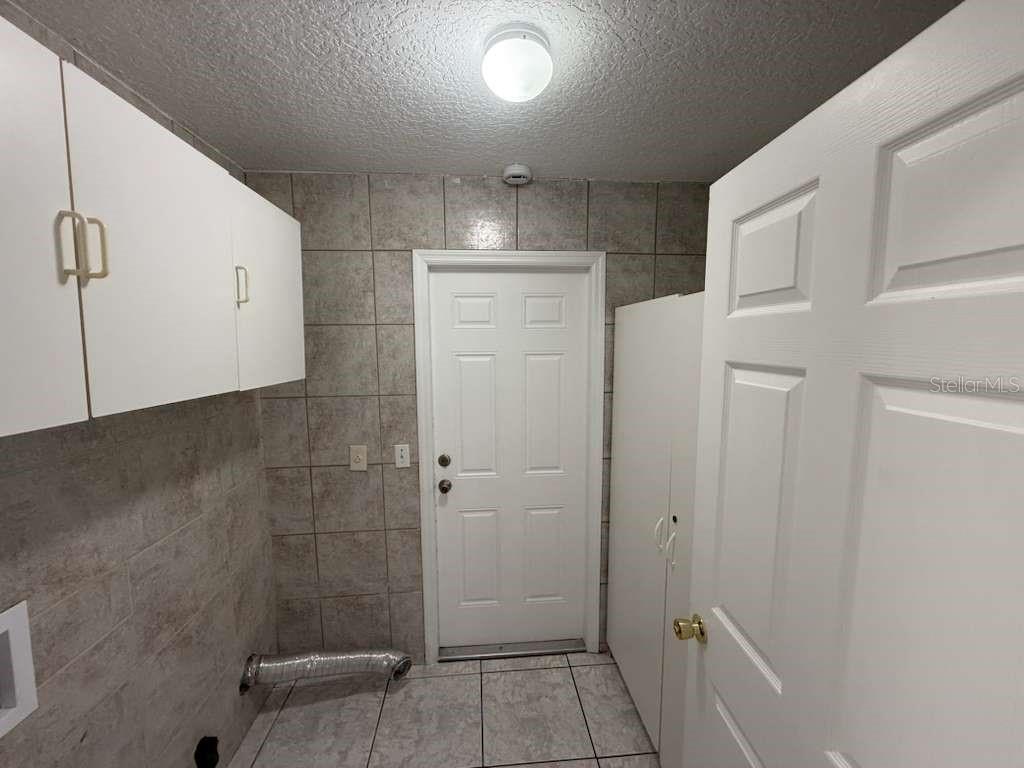 Image 29 of 33 For 2009 River Park Boulevard