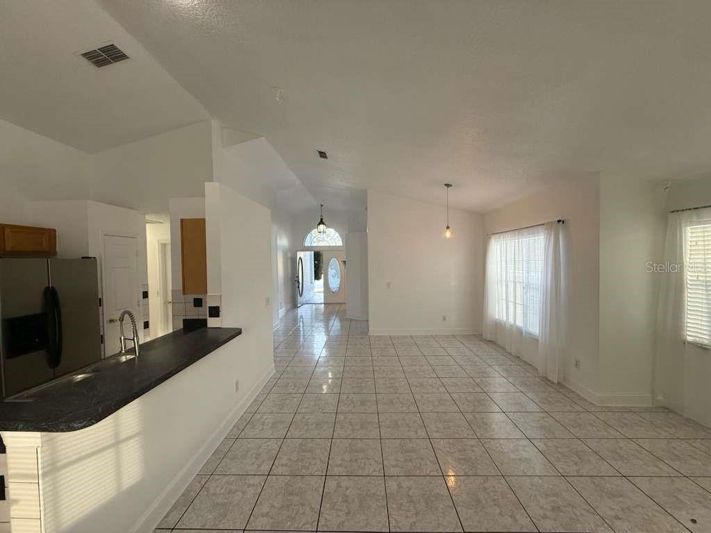 Image 6 of 33 For 2009 River Park Boulevard