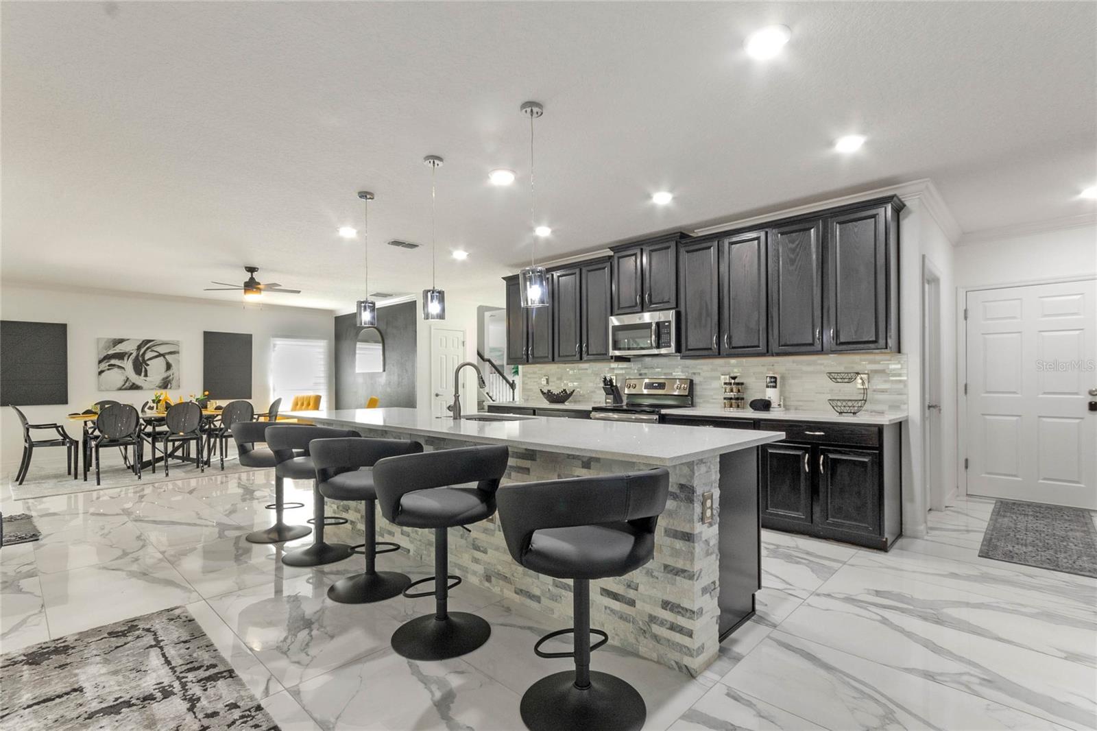 Image 10 of 40 For 689 Ogelthorpe Drive