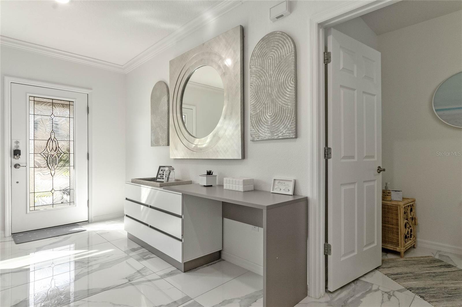 Image 2 of 40 For 689 Ogelthorpe Drive