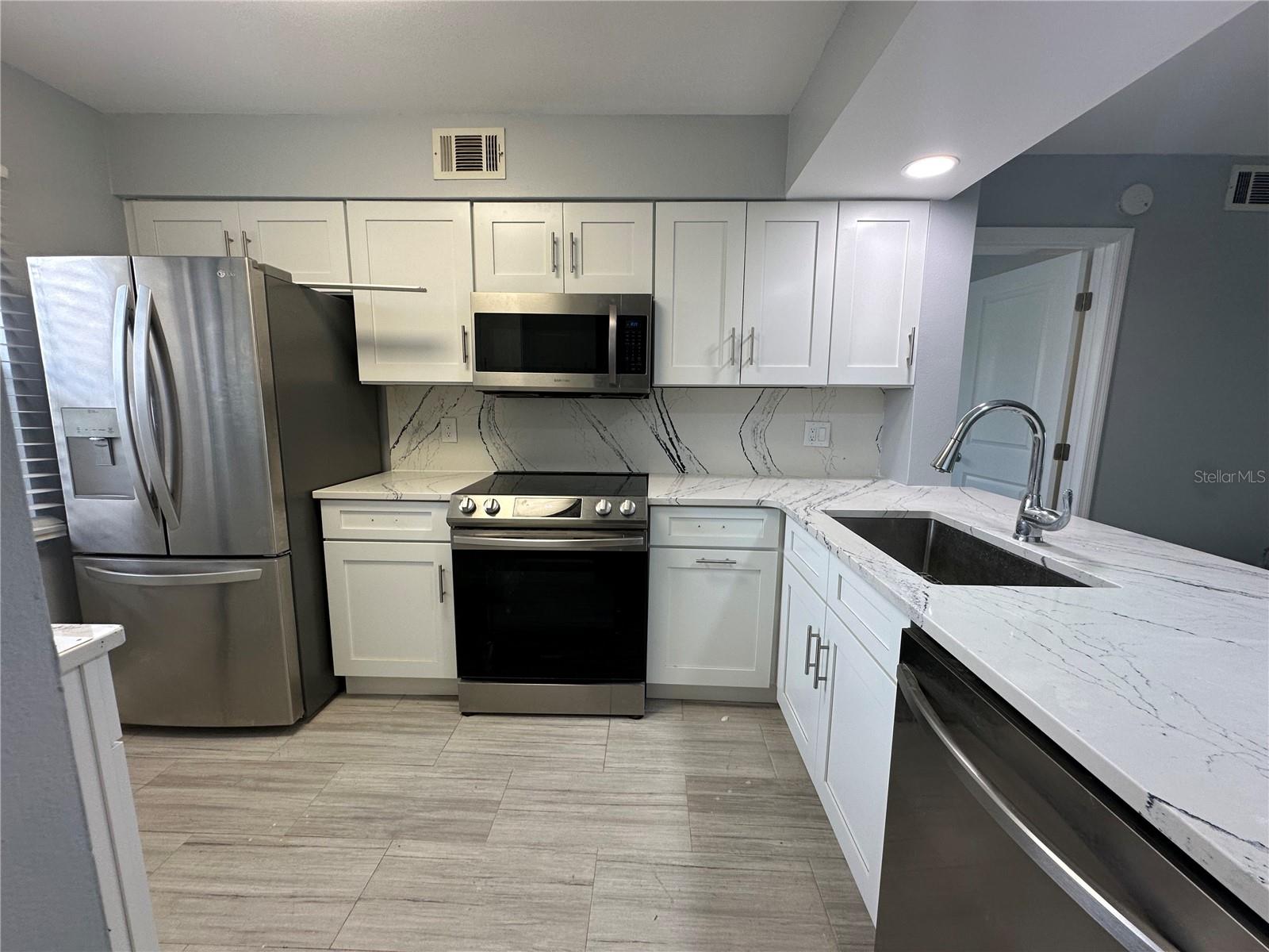 Image 4 of 21 For 3217 Westridge Boulevard