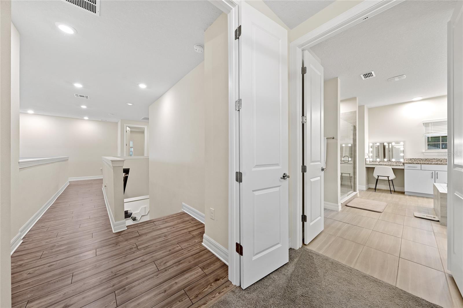 Image 23 of 51 For 8024 Leaf Grove Circle Circle