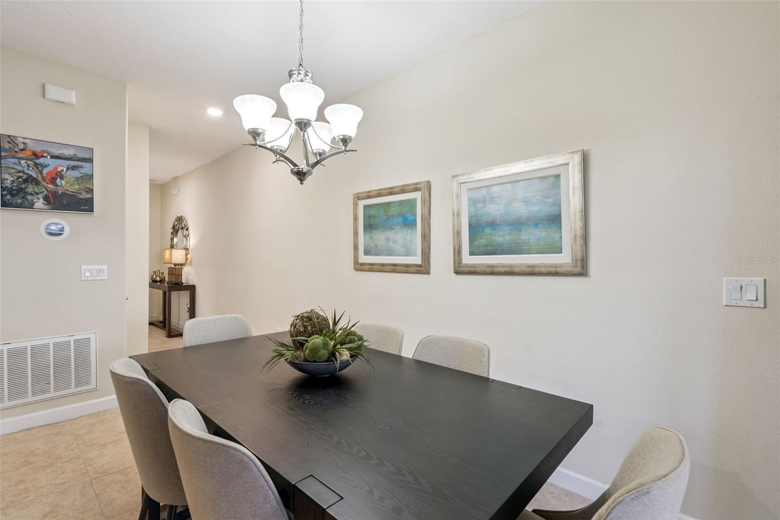 Image 5 of 68 For 8957 Sugar Palm Road