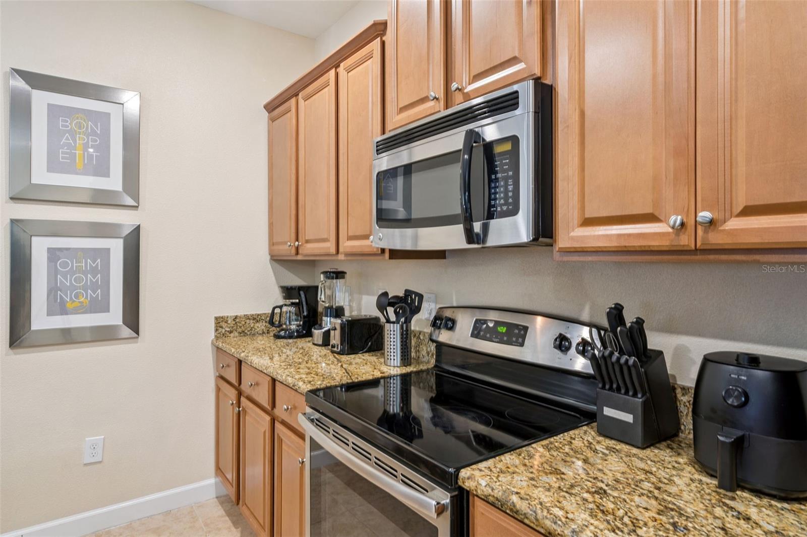 Image 8 of 68 For 8957 Sugar Palm Road