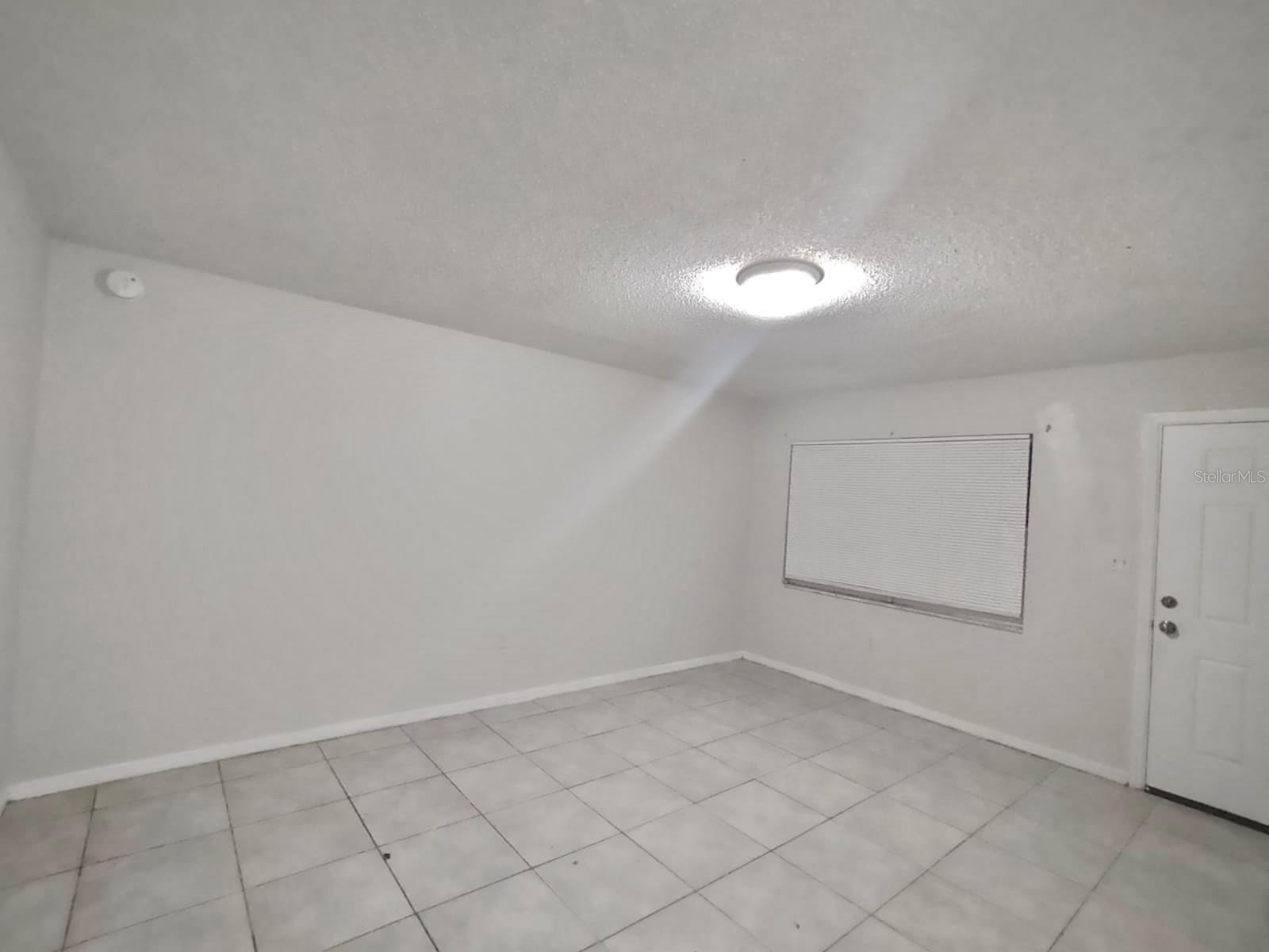 Image 3 of 9 For 1704 Birchwood Circle 1