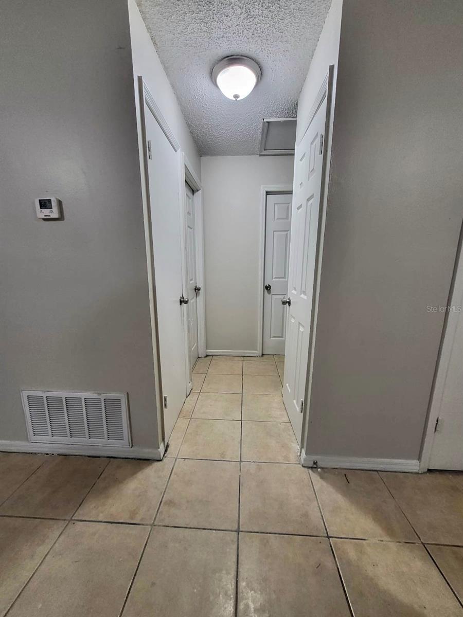 Image 5 of 9 For 1704 Birchwood Circle 1