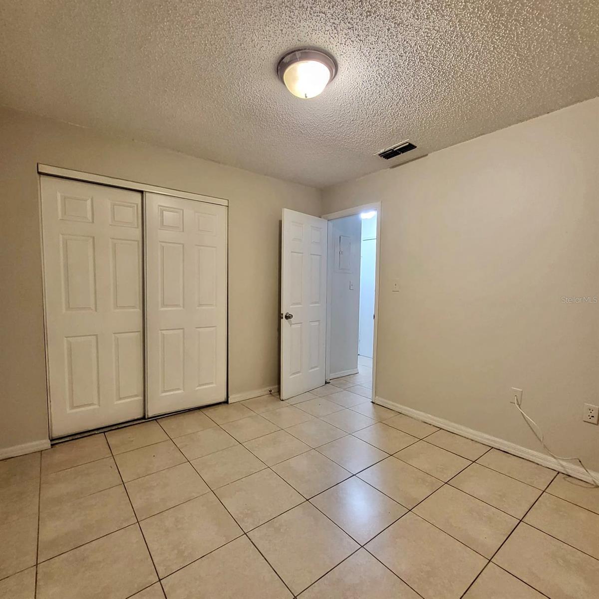 Image 6 of 9 For 1704 Birchwood Circle 1