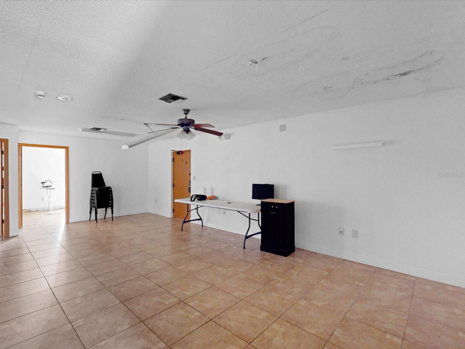 Listing photo id 21 for 3425 Forsyth Road