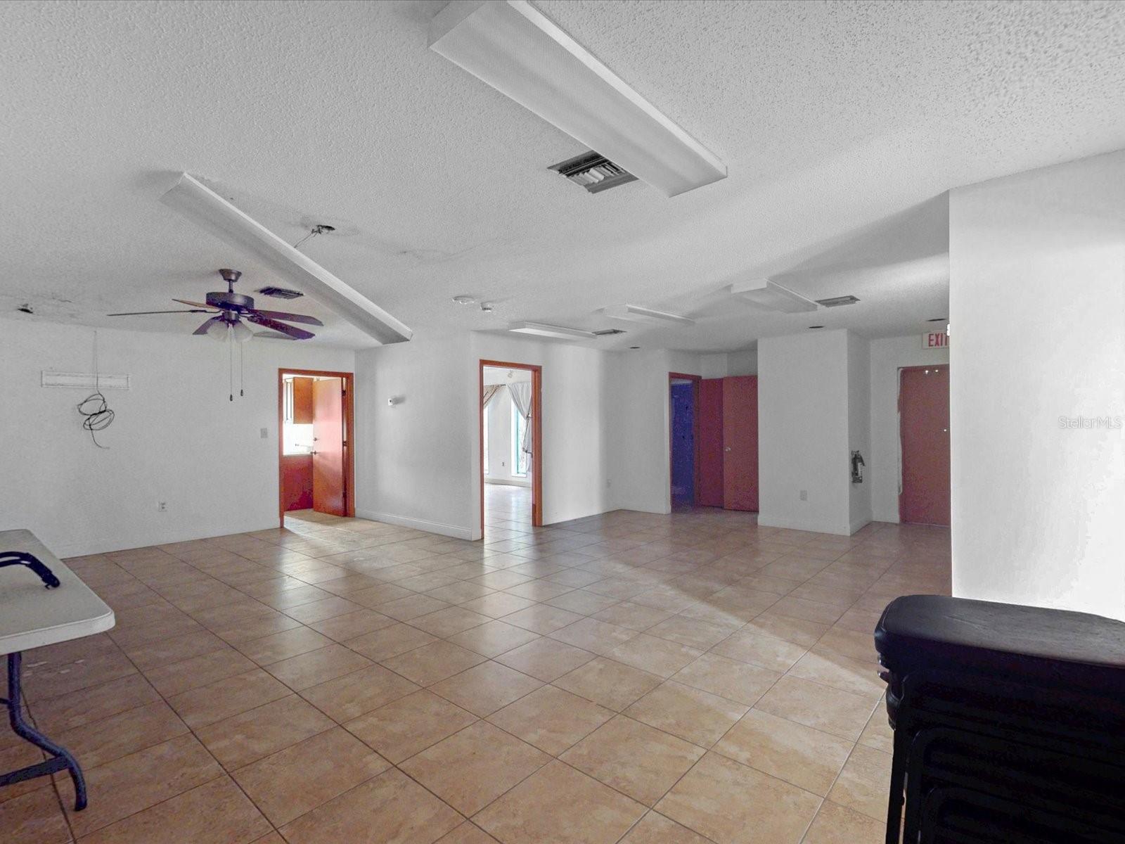 Listing photo id 22 for 3425 Forsyth Road