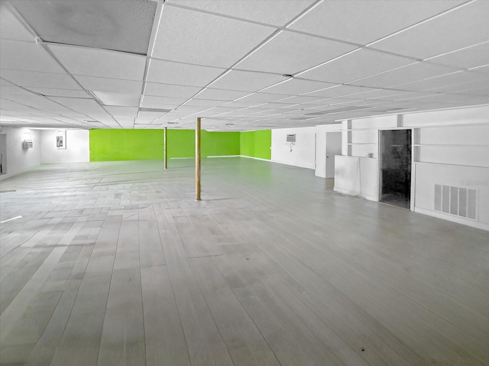 Listing photo id 36 for 3425 Forsyth Road