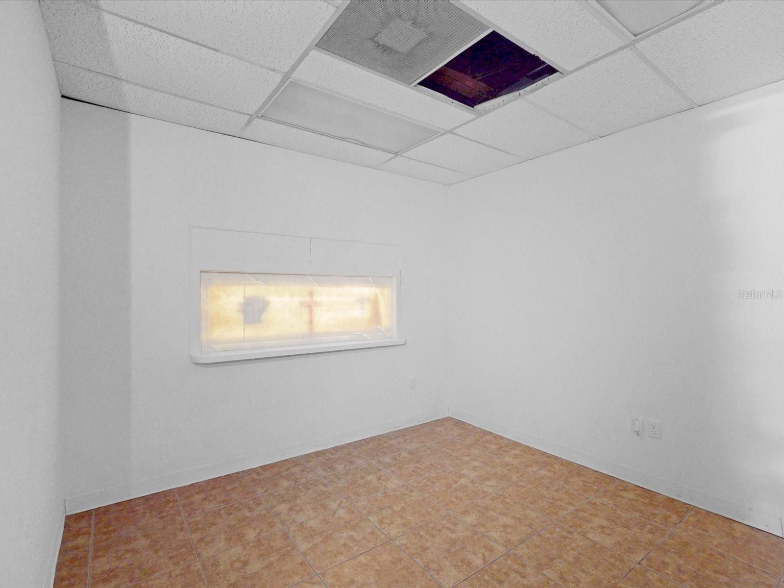 Listing photo id 6 for 3425 Forsyth Road