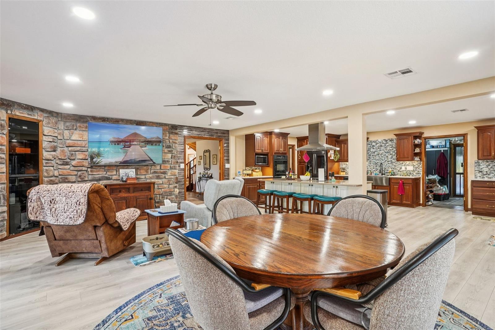 Image 22 of 78 For 29207 Old Mill W