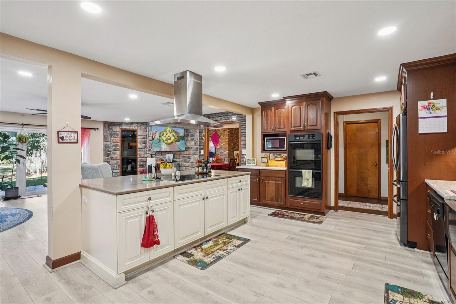 Image 26 of 78 For 29207 Old Mill W