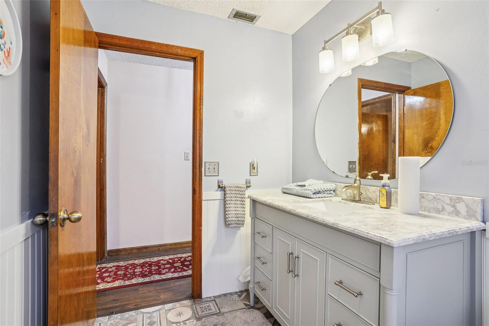 Image 40 of 78 For 29207 Old Mill W