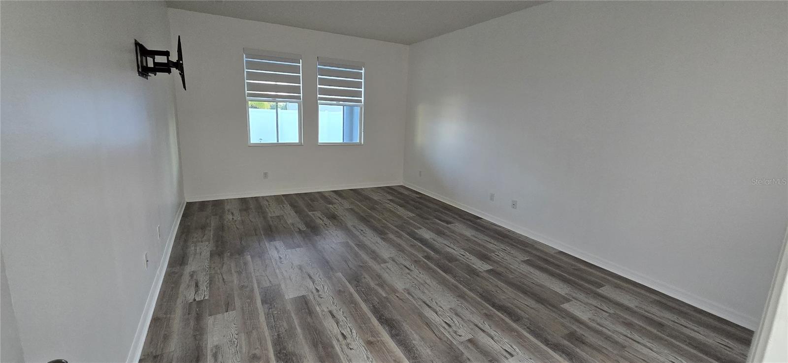 Image 15 of 29 For 2754 Creekmore Court