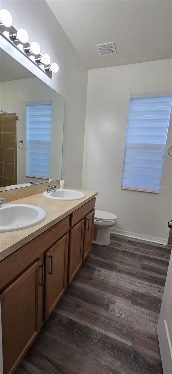 Image 17 of 29 For 2754 Creekmore Court