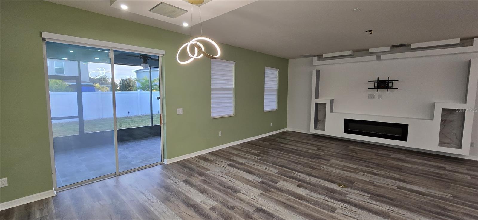 Image 21 of 29 For 2754 Creekmore Court