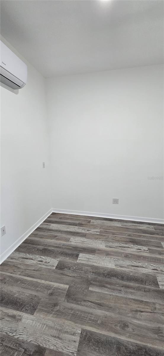 Image 6 of 29 For 2754 Creekmore Court