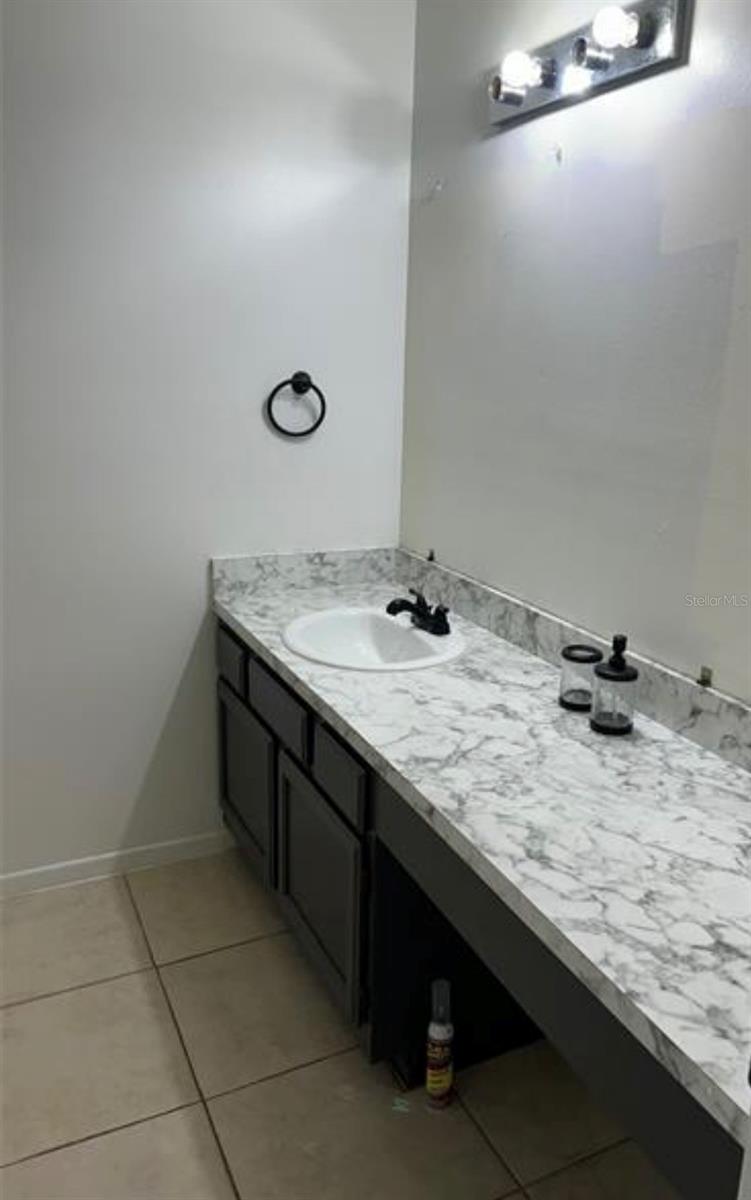 Image 5 of 7 For 5453 Lake Margaret Drive 97