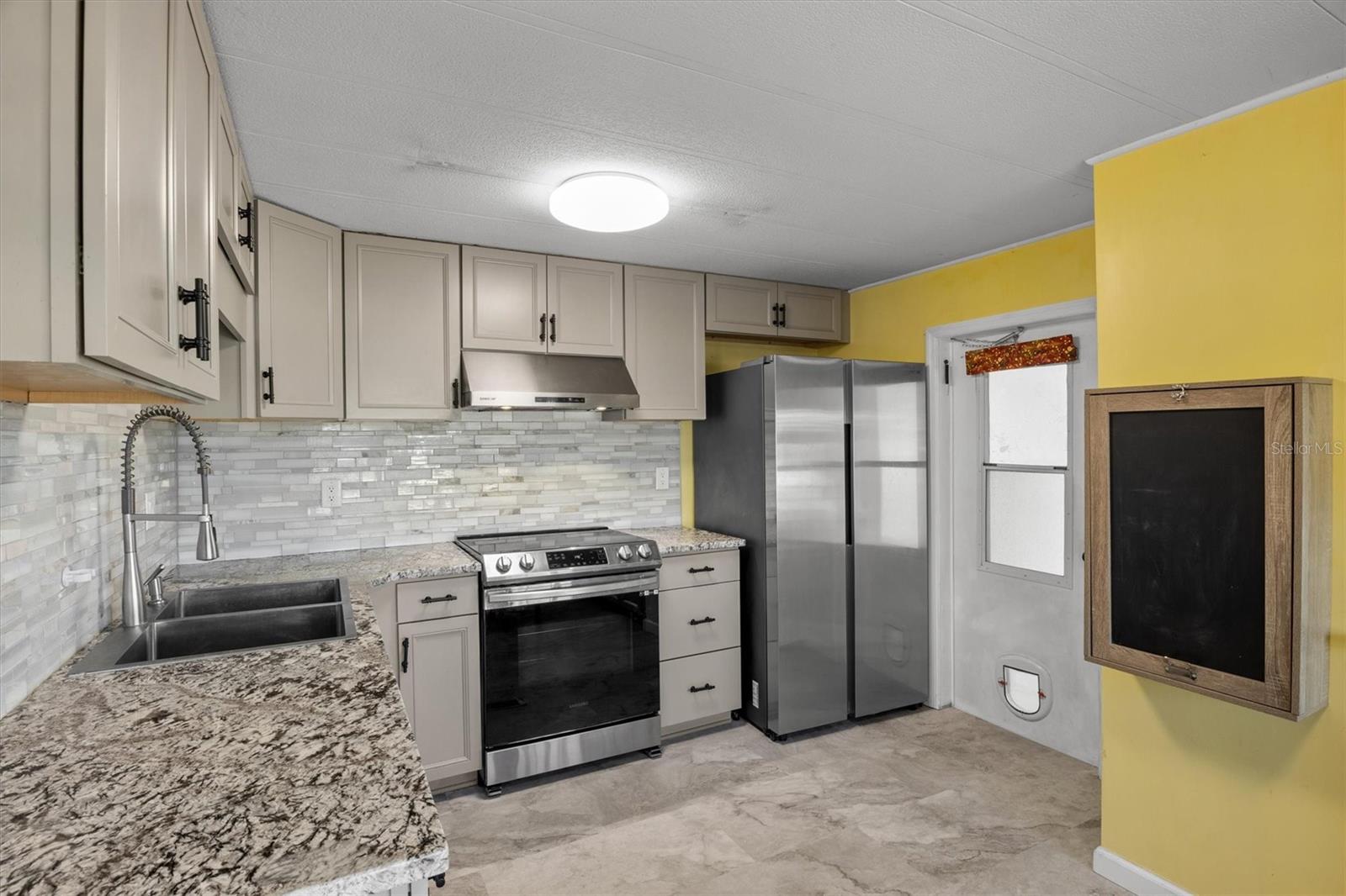 Image 6 of 42 For 4420 Limewood Street