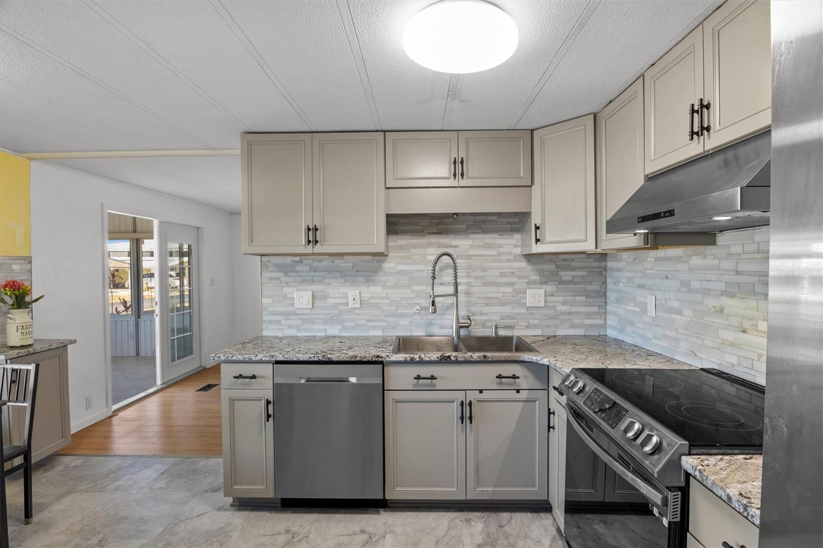 Image 7 of 42 For 4420 Limewood Street