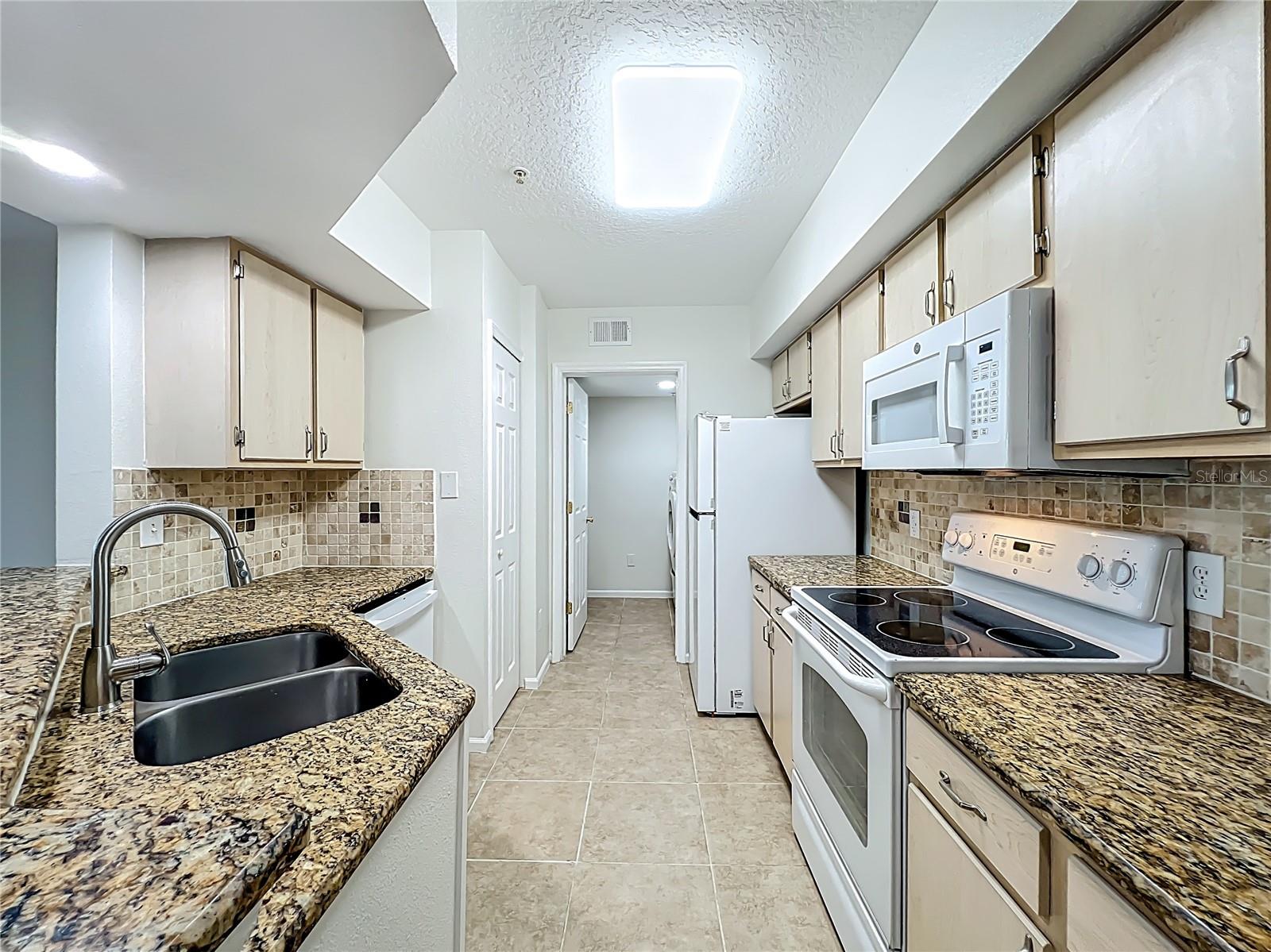 Image 15 of 48 For 12603 Crest Springs Lane 1436