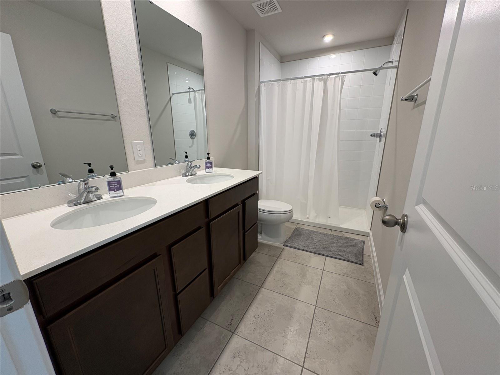 Image 24 of 36 For 1221 Lexington Lane