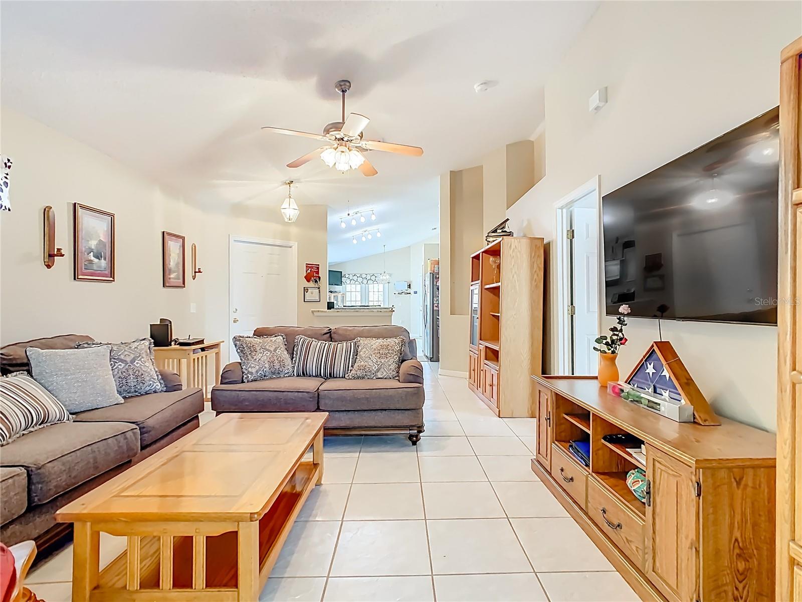 Image 7 of 36 For 2108 Jessa Drive