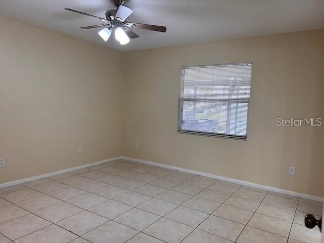 Image 22 of 39 For 40 Country Cove Way