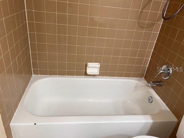 Image 25 of 39 For 40 Country Cove Way