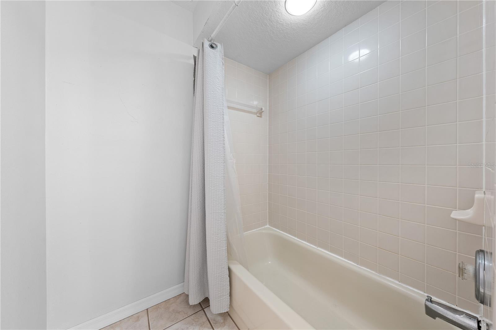 Image 20 of 56 For 2708 Kayak Court