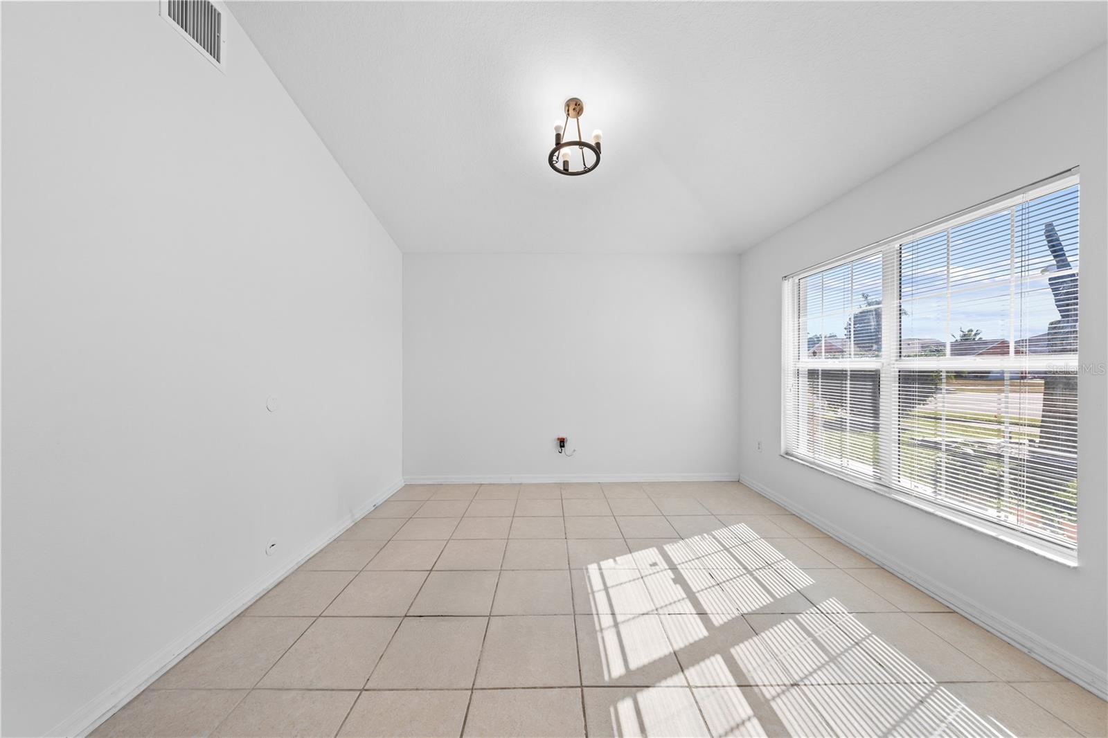 Image 25 of 56 For 2708 Kayak Court